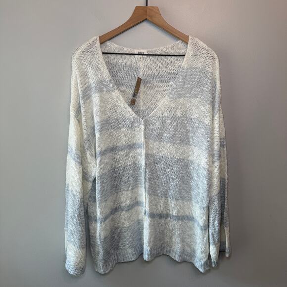 BKE Women's Blue Cream Striped Pullover Knit Sweater Top Size Large - Picture 1 of 6